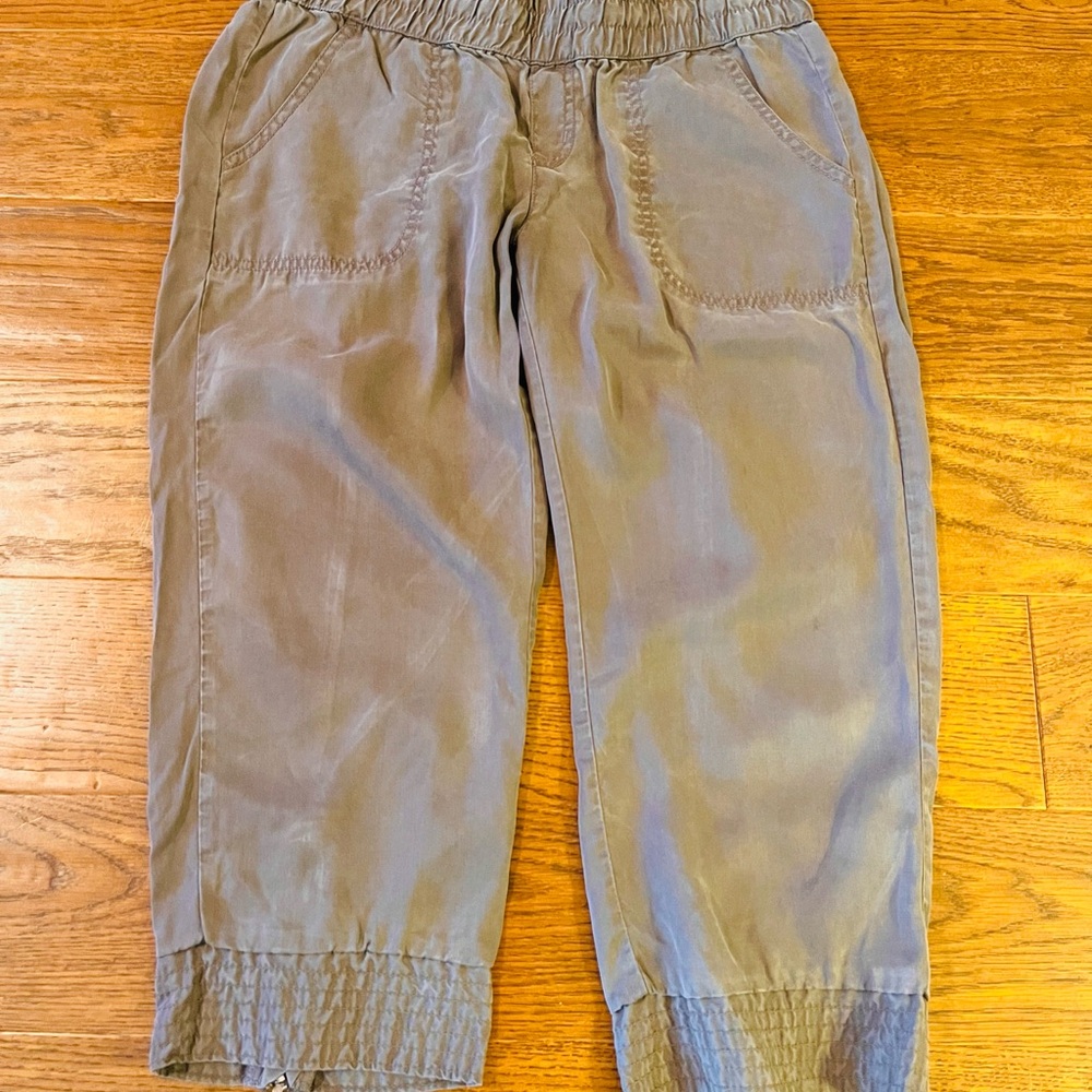 Athleta Women's Taupe Cropped‎ Pants